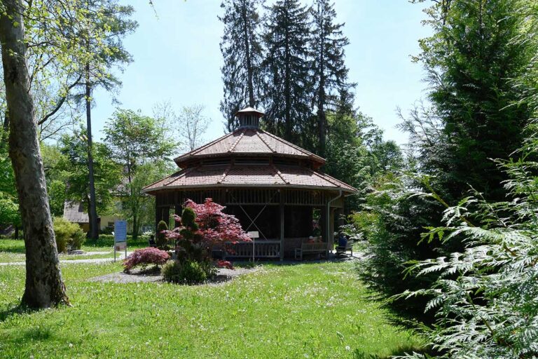 Pavillon in Park