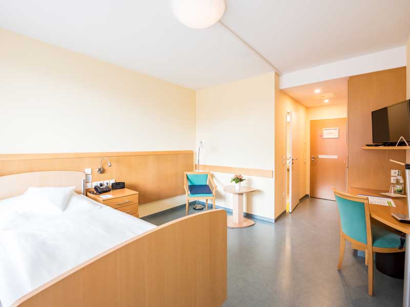 Komplettes Zimmer mit Einrichtung der Luitpoldklinik